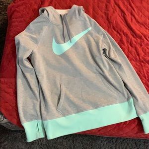 Women’s Nike sweatshirt